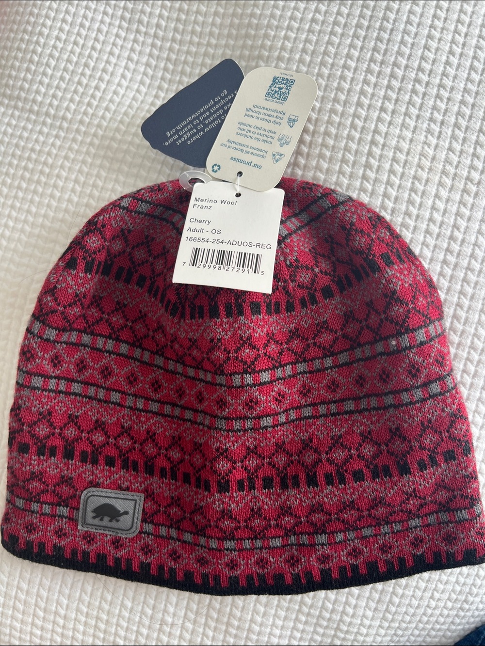 BEANIE Cherry Merino Wool.